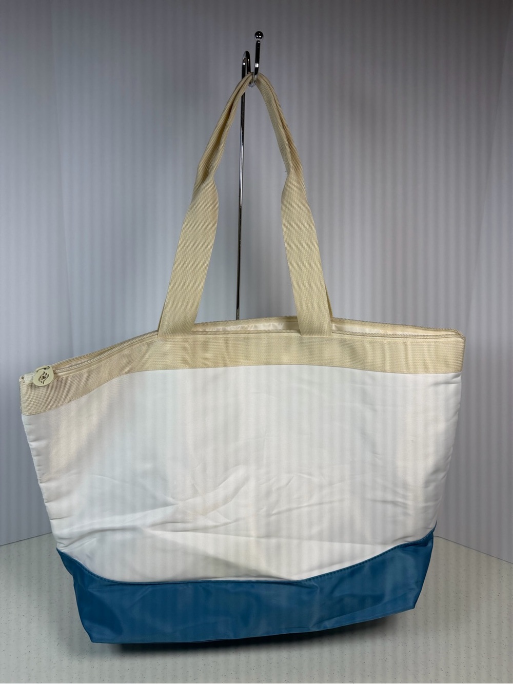 Disney Cruise Line Castaway Club Tote Beach Bag NWT - Picture 3 of 14